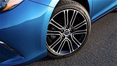 2016 toyota camry-hybrid Exterior Styling 1
