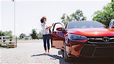 2016 toyota camry-hybrid Exterior Styling 10