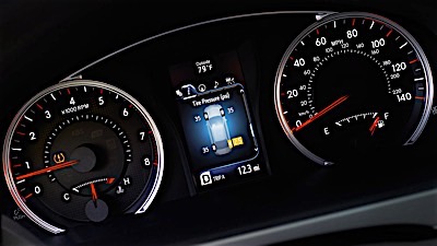 2016 toyota camry-hybrid interior styling