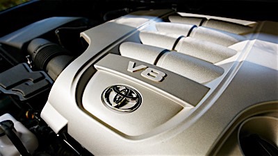 2016 toyota land-cruiser interior styling 4